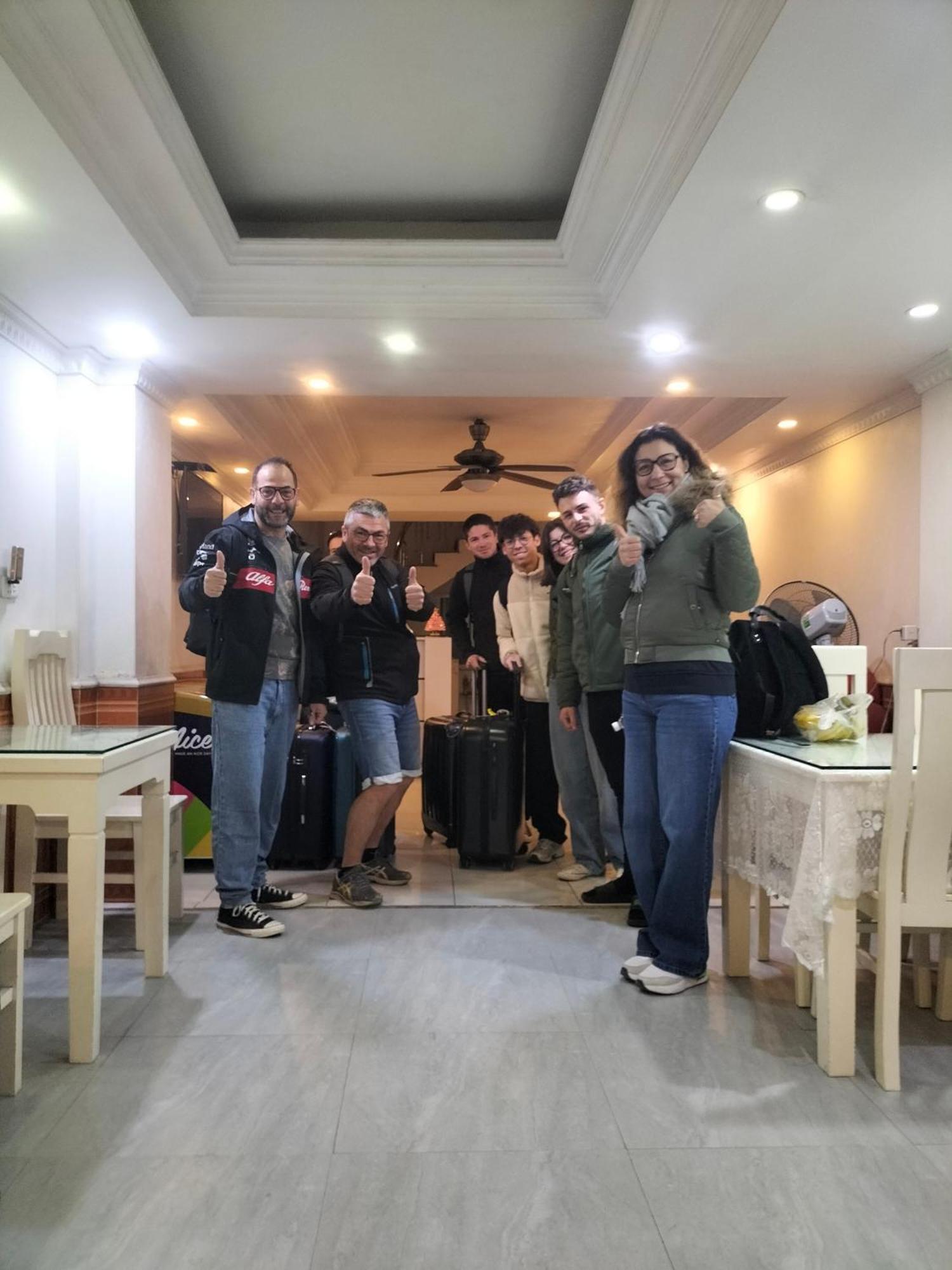 Roma Hotel Noi Bai Airport Hanoi Exteriör bild
