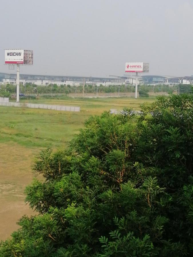 Roma Hotel Noi Bai Airport Hanoi Exteriör bild